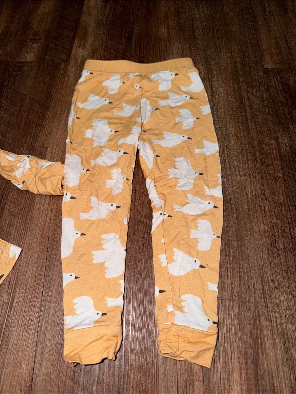 Little one shop bamboo pajamas White Seagulls with orange background 12/18 month